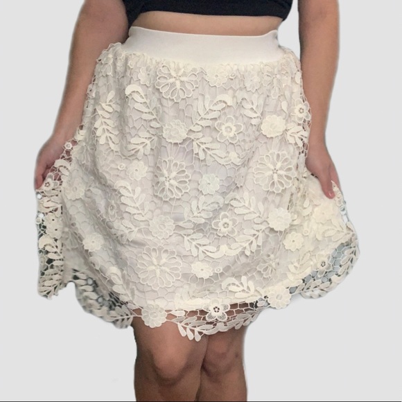 Painted Threads White Ivory Floral Lace Midi Skirt - Picture 2 of 4